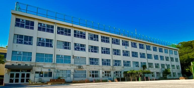 校舎と見守ってくださる方へのメッセージ