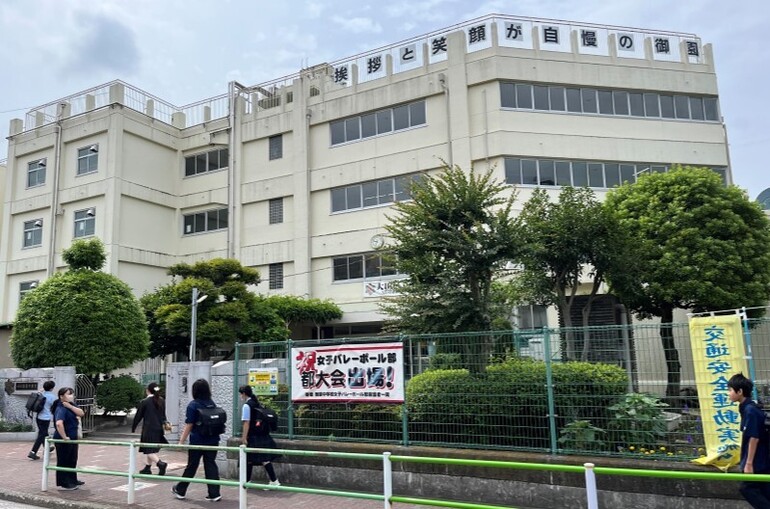 御園中学校の校舎